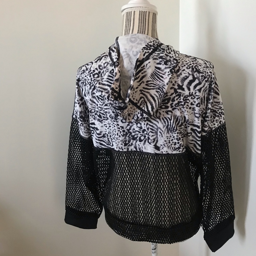 ❗️last 1💕 Animal Print Bomber Jacket with Mesh - Picture 7 of 7